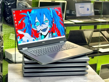 Dell Precision 7780 8